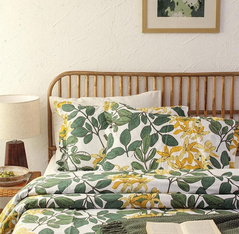 Buy Moringa Duvet Cover - Green Duvet Covers from Vaaree