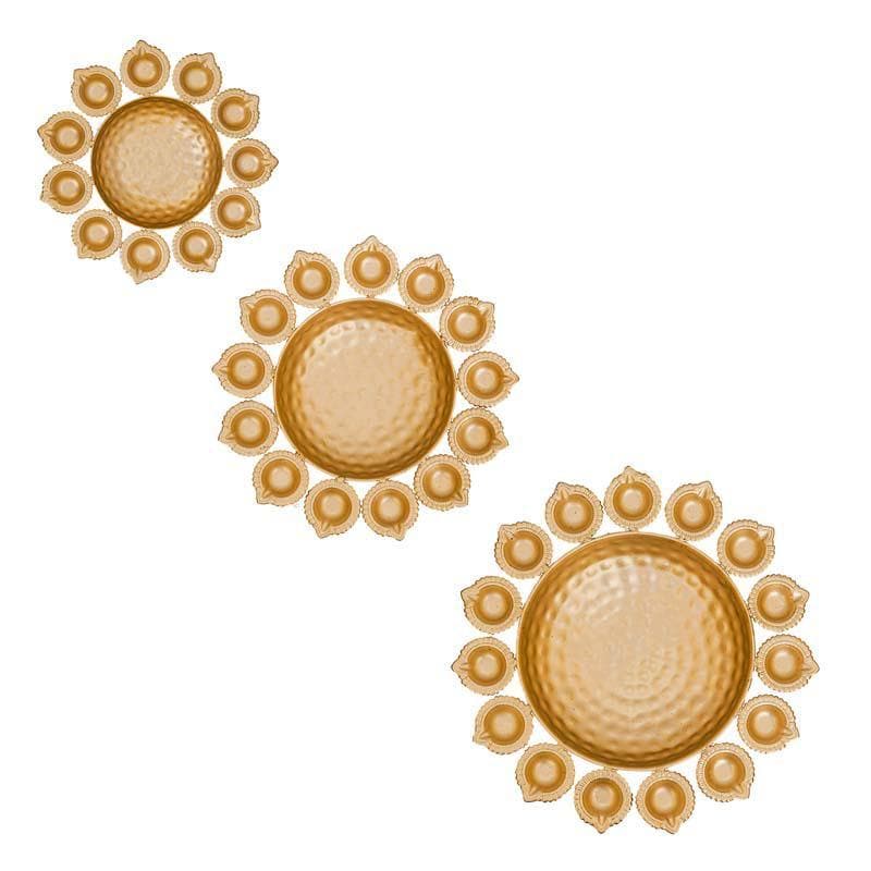 Buy Gold Sunflower Urli- Set of Three Urli from Vaaree