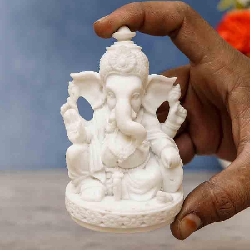 Buy Pristine Ganpati Bappa Statue Idols & Sets from Vaaree