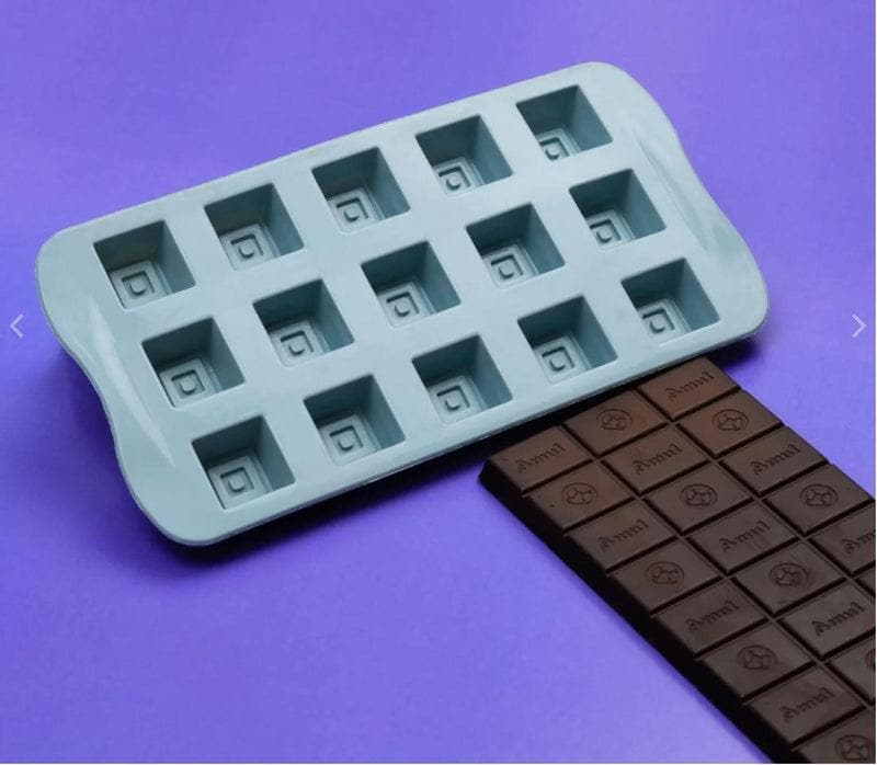 Buy Silicone square chocolate mould - 15 holes Mould from Vaaree