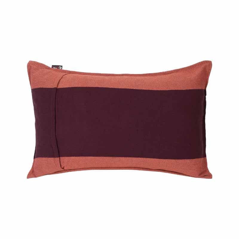 Buy Isla Colourblocked Pillow Cover - Set Of Two Pillow Covers from Vaaree