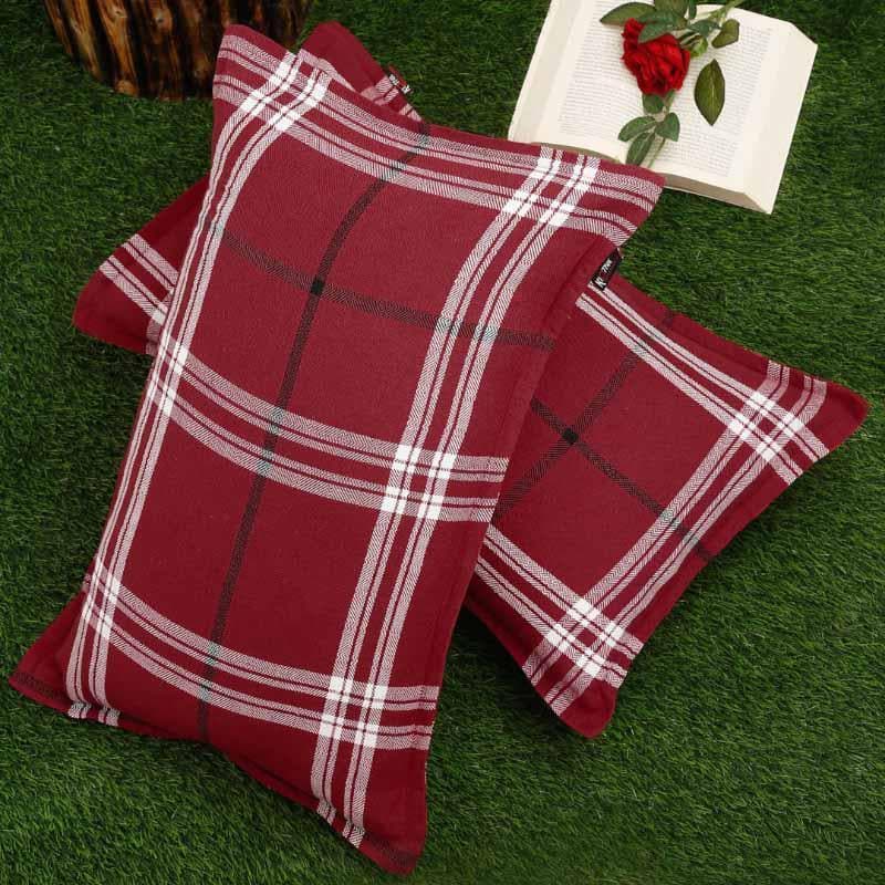 Buy Michelle Checkered Pillow Cover - Set Of Two Pillow Covers from Vaaree