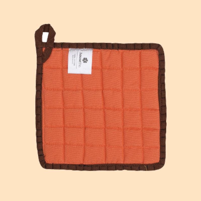 Buy Easy Bake Pot Holder - Orange Pot Holders from Vaaree