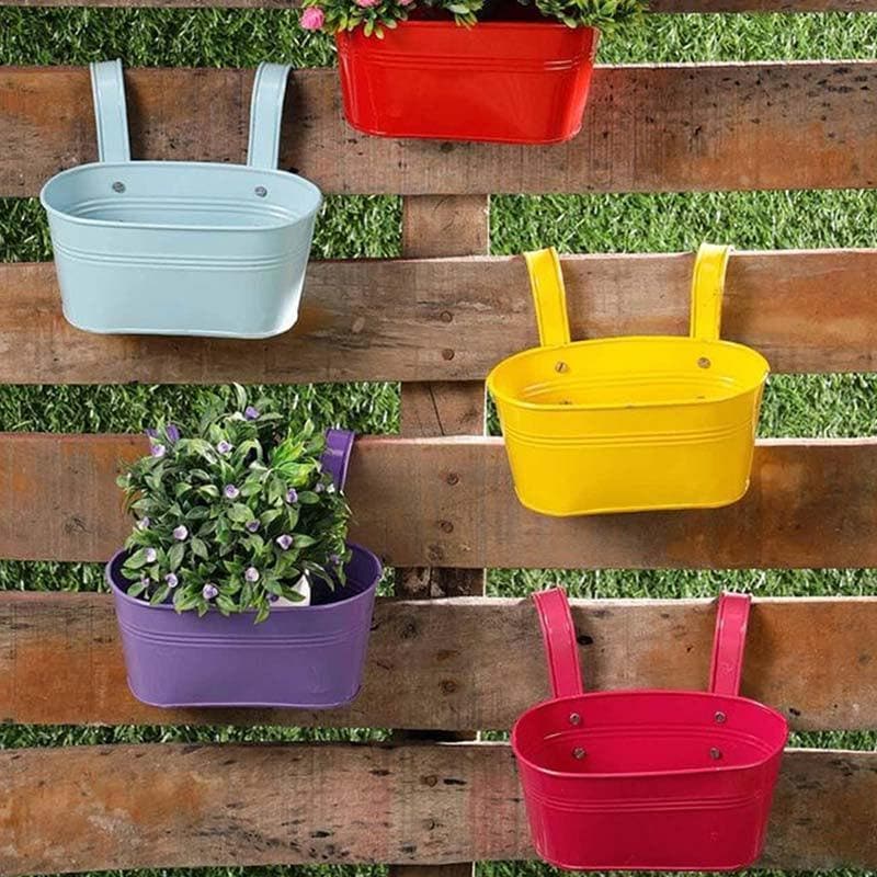 Buy Partners in Crime Planter Set- Set Of Five Pots & Planters from Vaaree