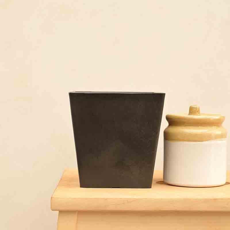 Buy UGAOO Hague Planter for Home & Balcony Garden- Black Pots & Planters from Vaaree