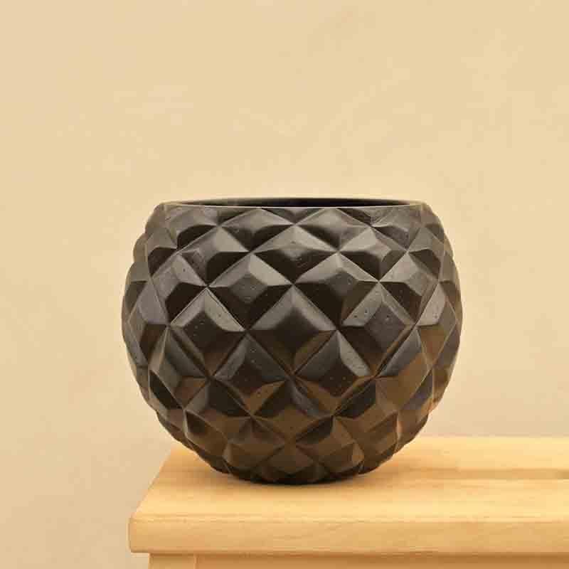 Buy UGAOO Planter Heraldry Vase Ball - Black Pots & Planters from Vaaree