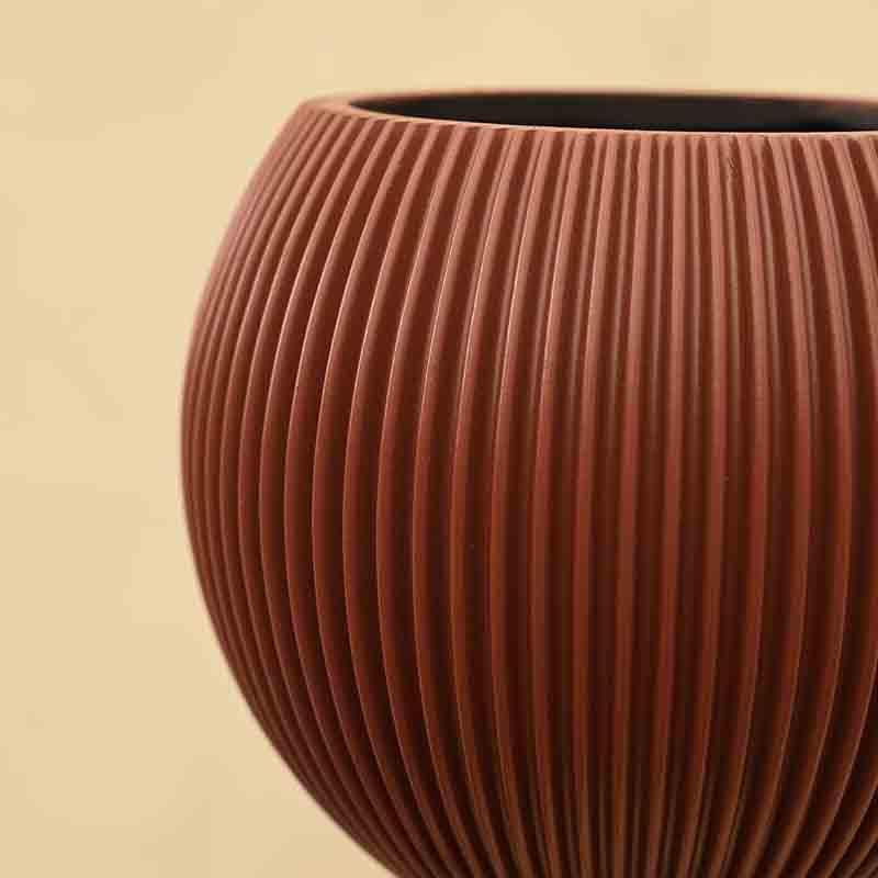 Buy UGAOO Planter Vase Ball Groove - Merlot Red Pots & Planters from Vaaree