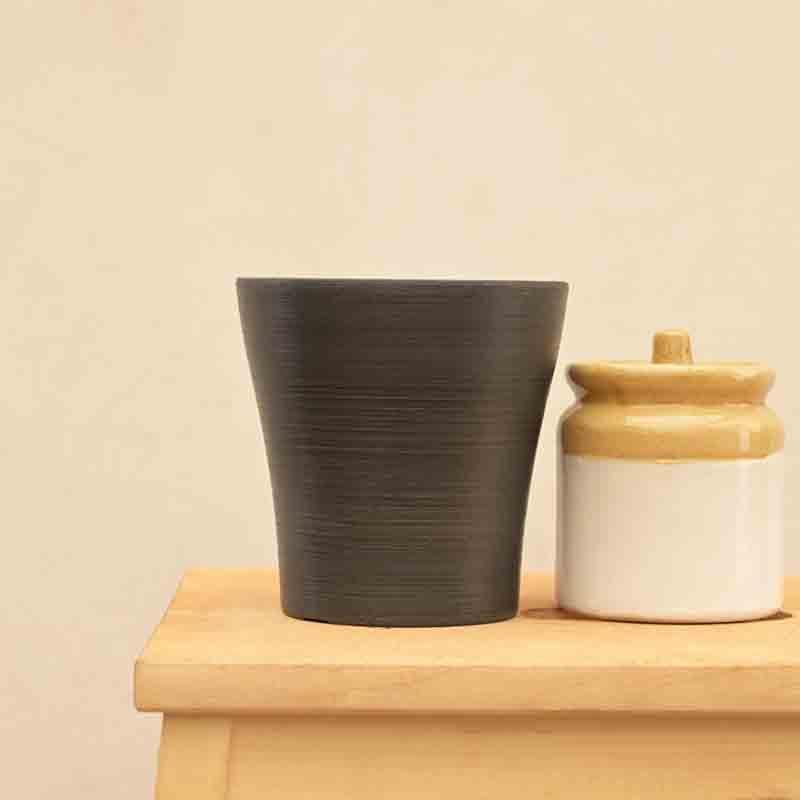 Buy UGAOO Tivoli Planter for Home & Balcony Garden- Black Pots & Planters from Vaaree