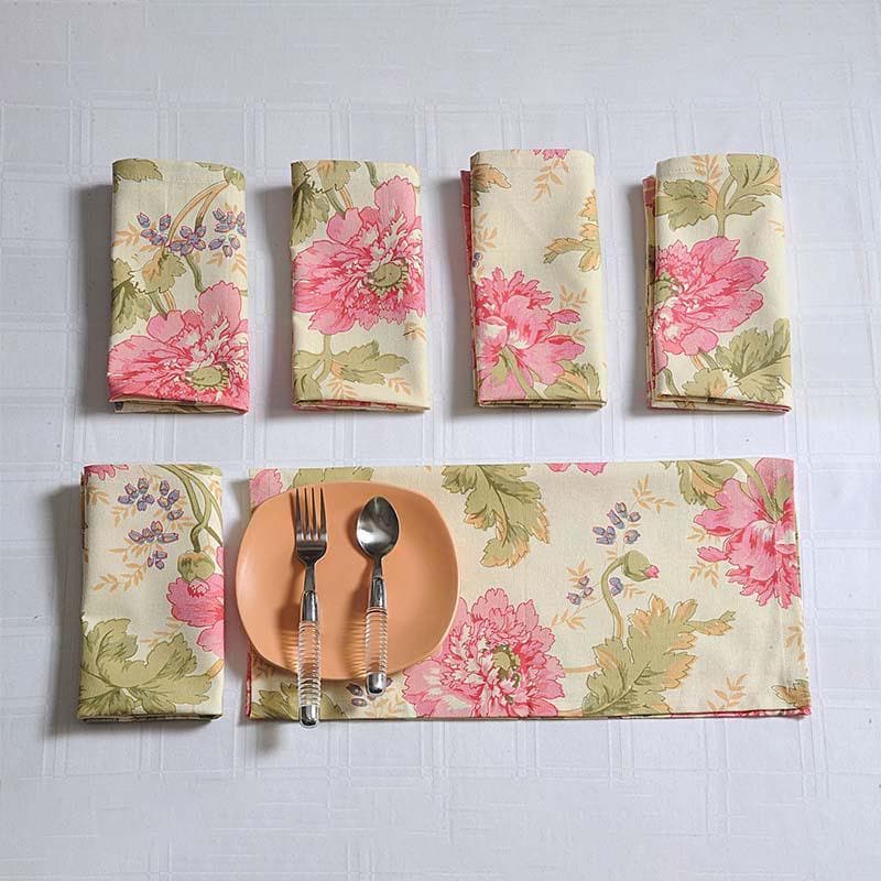 Buy Floral bliss Dinner Napkins - Set Of Six Table Napkins from Vaaree