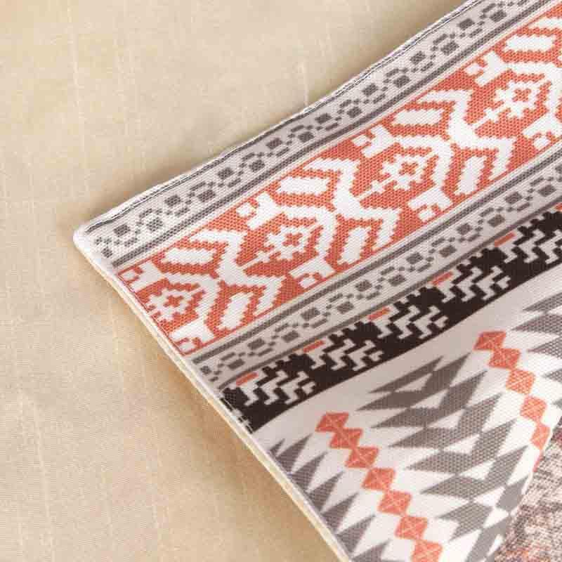 Buy Prisma Aztec Table Runner Table Runner from Vaaree