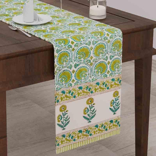 Buy Sola Table Runner Table Runner from Vaaree