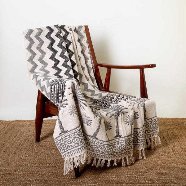 Buy Zig Zag Handblock Printed Throw Throws from Vaaree