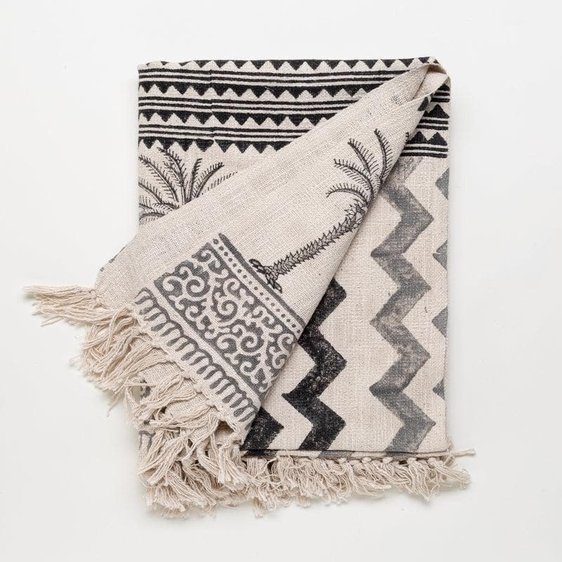 Buy Zig Zag Handblock Printed Throw Throws from Vaaree