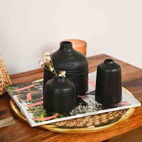 Buy Black Family Vase Vase from Vaaree