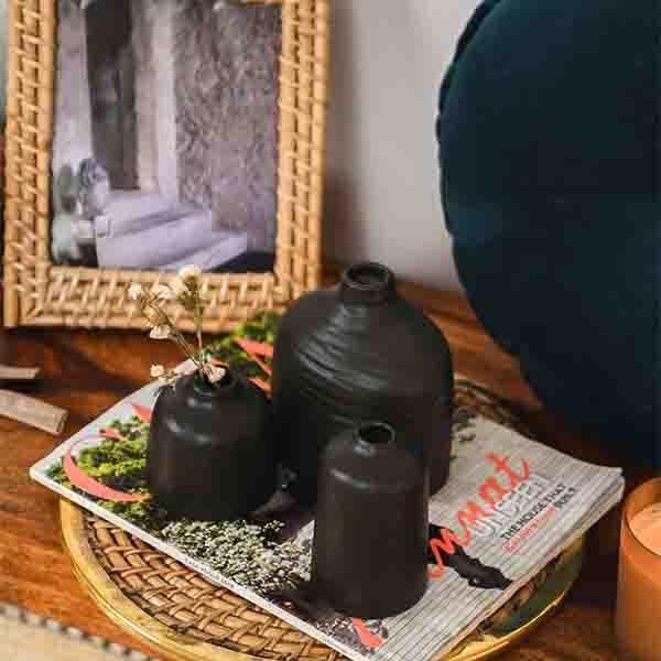 Buy Black Family Vase Vase from Vaaree