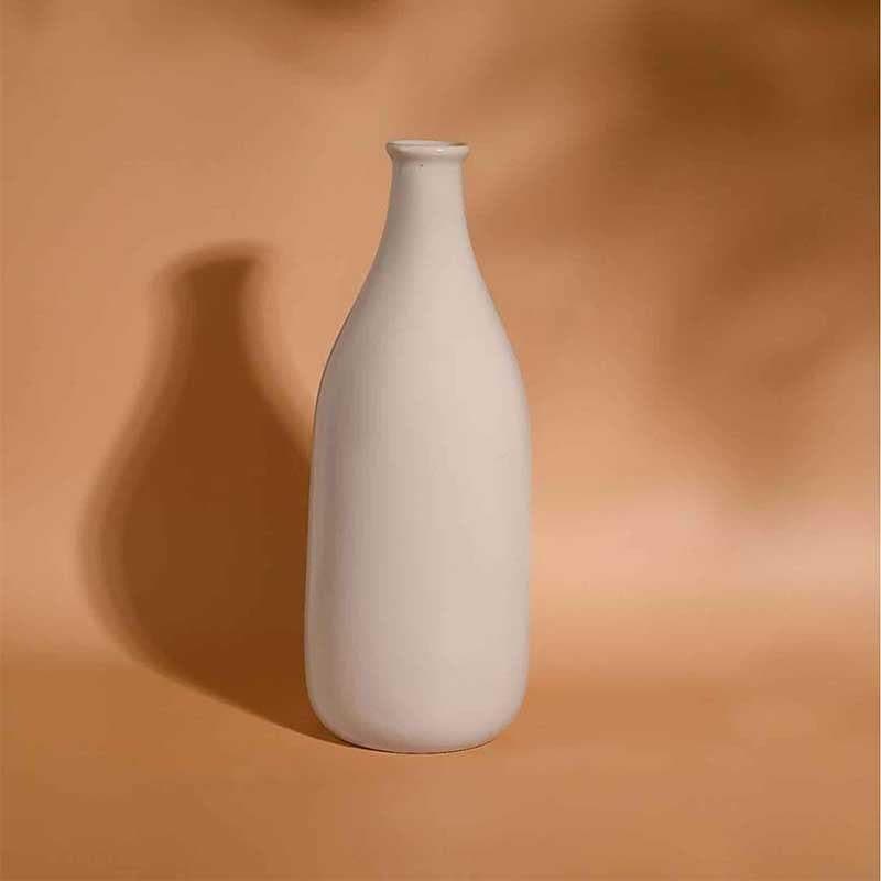 Buy Blake Bottle Vase Vase from Vaaree