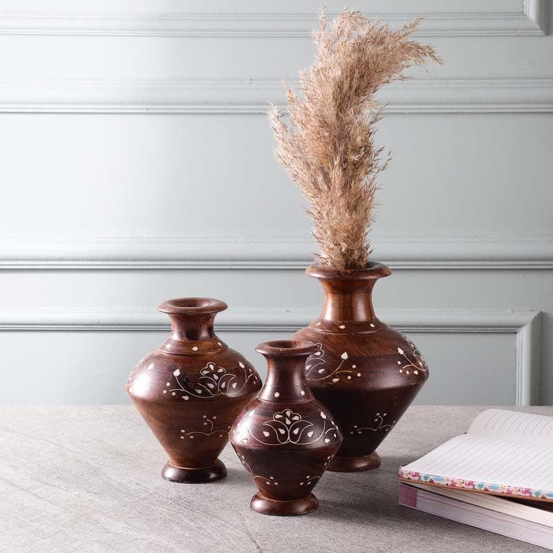 Buy Briller Vase - Set Of 3 Vase from Vaaree