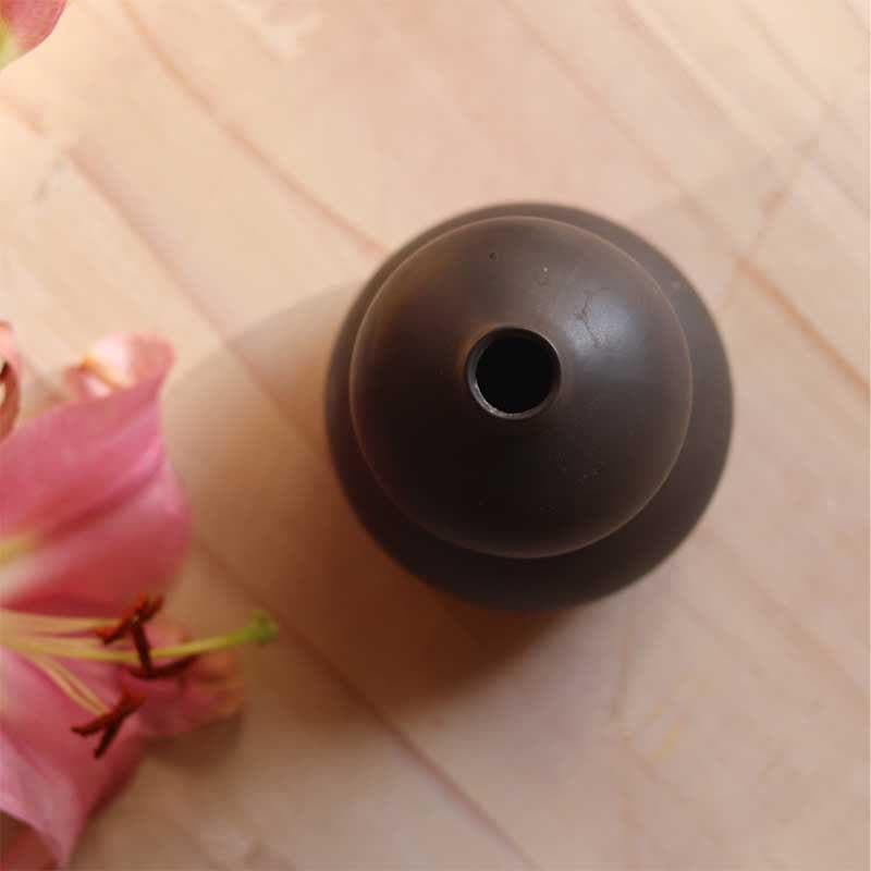 Buy Double Bubble Vase Vase from Vaaree